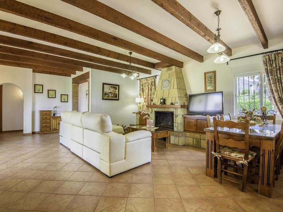 Alcam El Cortijo Villa เอสเตโปนา ภายนอก รูปภาพ