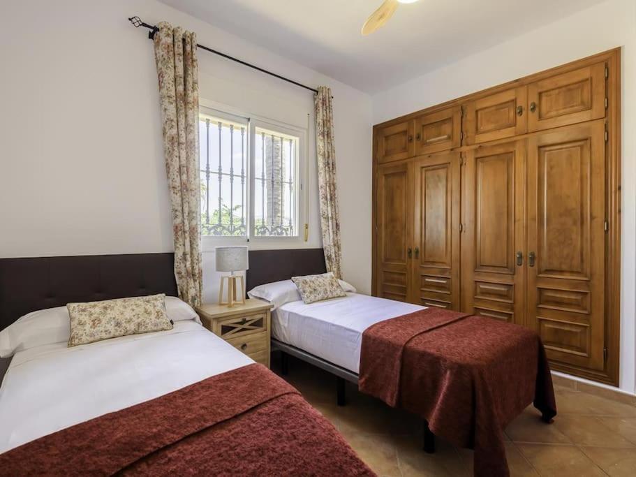 Alcam El Cortijo Villa เอสเตโปนา ภายนอก รูปภาพ