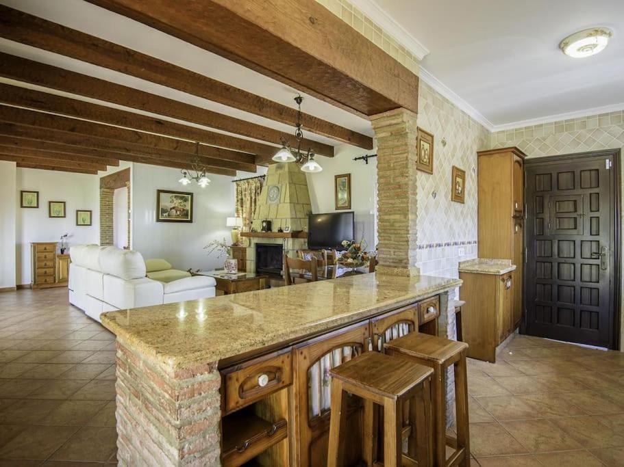 Alcam El Cortijo Villa เอสเตโปนา ภายนอก รูปภาพ